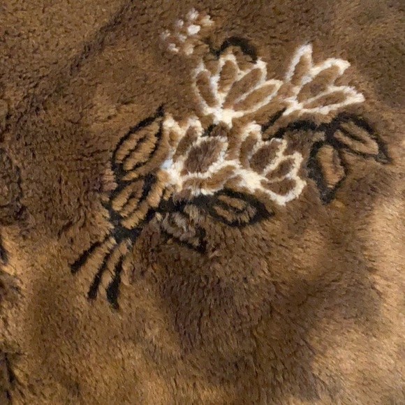 Coastlines woman’s Brown Faux Fur Jacket Size XL - Picture 8 of 12